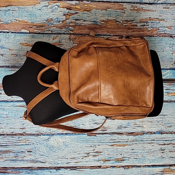 jen & co Handbags - Jen & Co Backpack Purse
